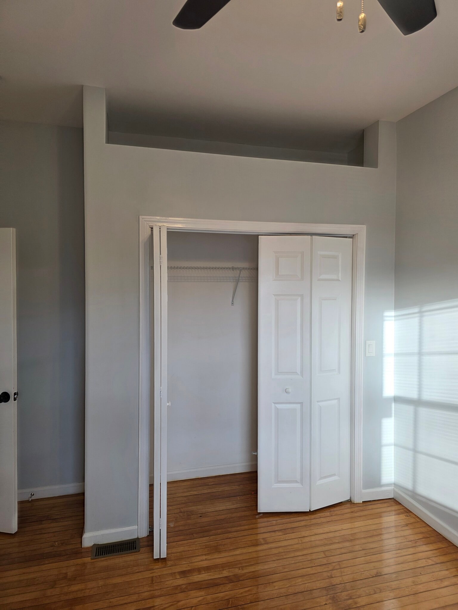 Building Photo - 1352 Bay St