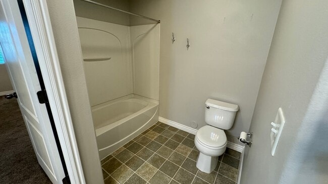 Building Photo - Beautiful 3 bedroom 2 bath in Pleasant Grove