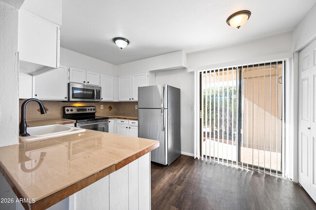 Building Photo - 12247 N Fountain Hills Blvd