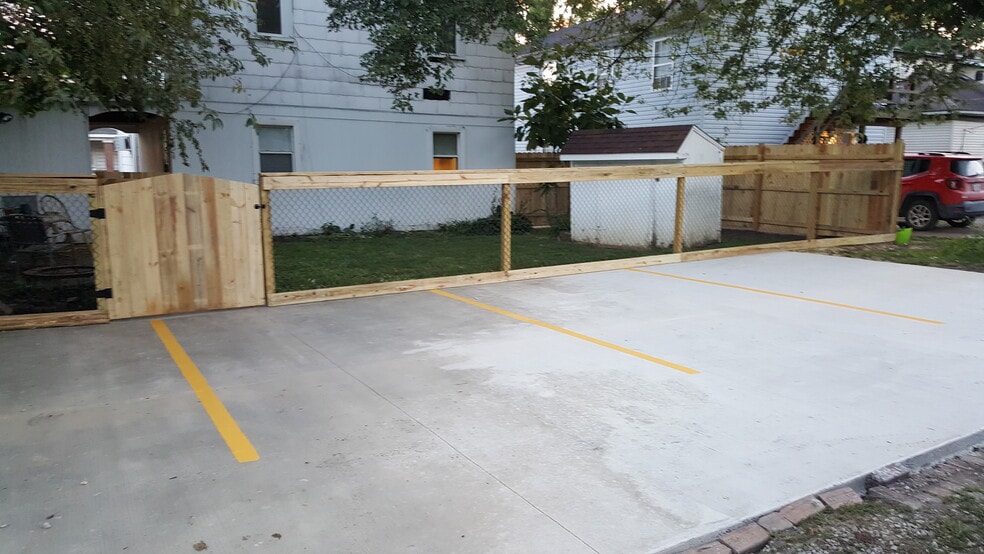 Building Photo - 444 Chestnut St