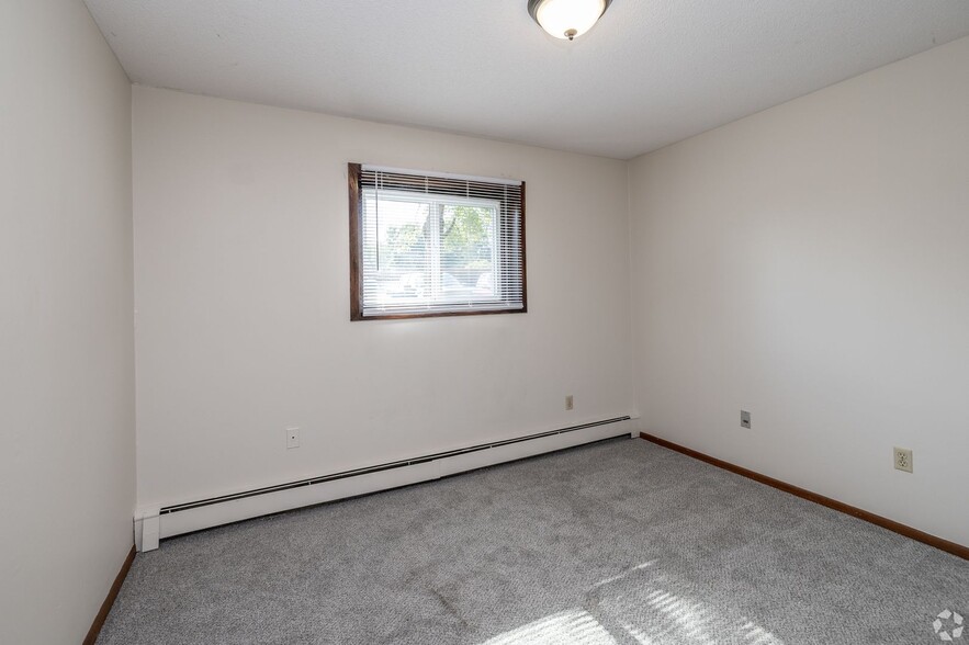 Interior Photo - Four Seasons Apartments