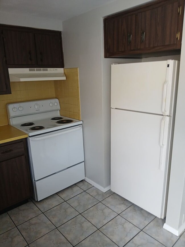 Building Photo - Updated 2 Bed / 2 Bath Home for Rent – Near Downtown New Port Richey