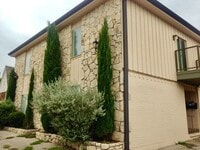 Building Photo - 3812 E Washburn Ave