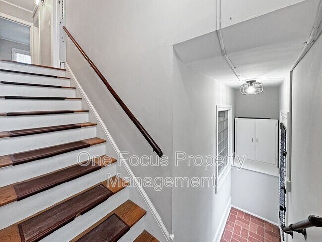 Building Photo - 1116 Woodmont Ave