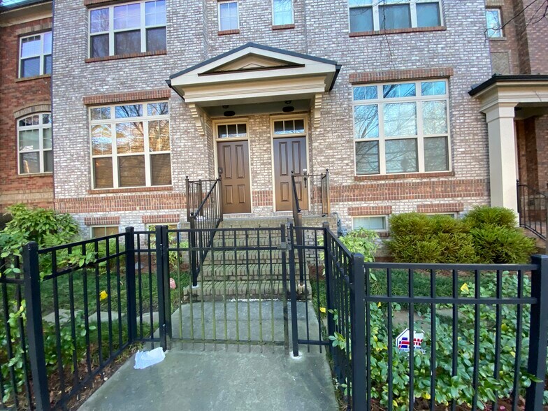 Building Photo - 1211 Lavista Rd NE