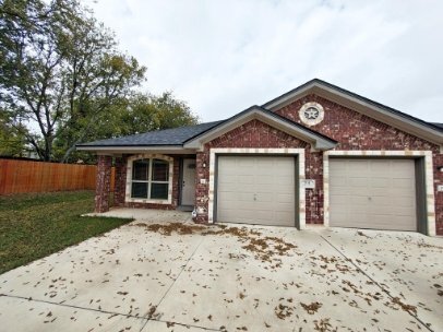 Building Photo - 701 Sladecek Dr