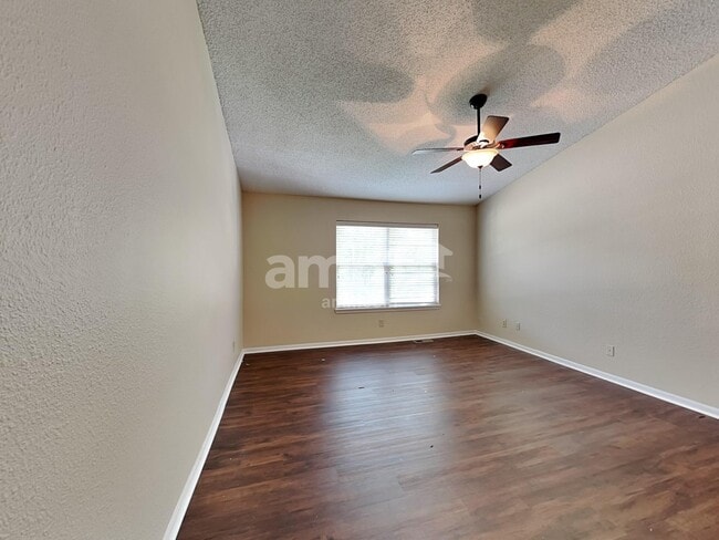 Building Photo - 5123 Milhouse Rd