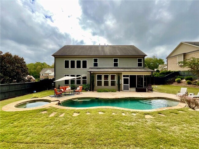 Building Photo - 5452 Oak Crest Ln
