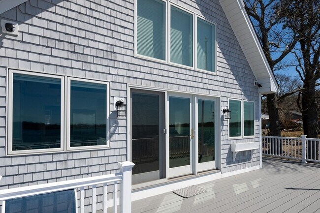Building Photo - 15 Oakhill Rd