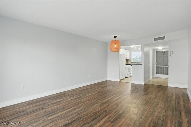 Building Photo - 170 Turtle Lake Ct