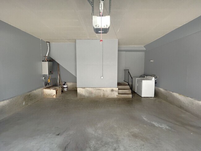 Building Photo - 8325 Spring Desert Pl
