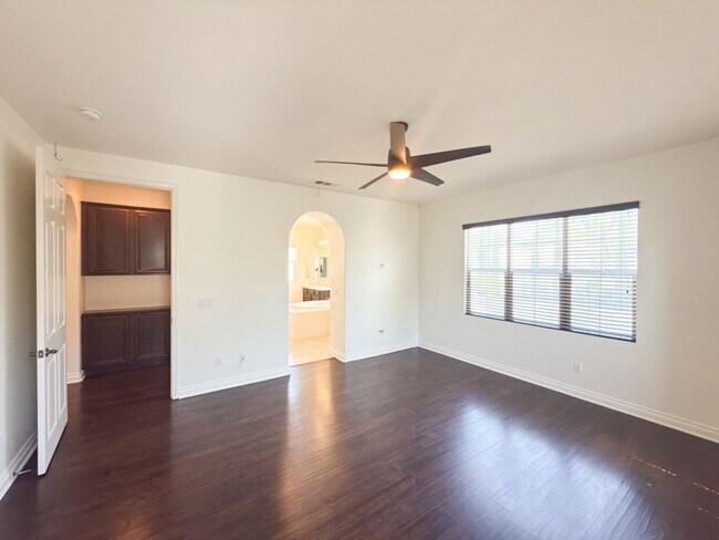 Building Photo - ~Temecula's Wolf Creek Community~ Beautifu...