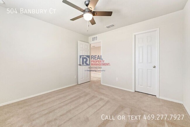 Building Photo - 504 Banbury Ct