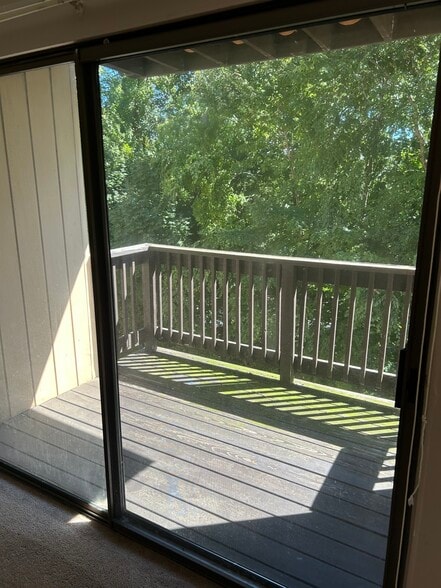 Building Photo - 175 Mill Pond Rd