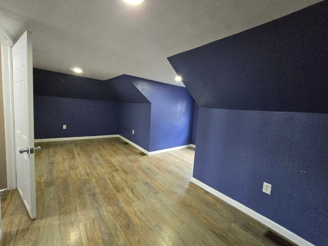 Building Photo - mad5878