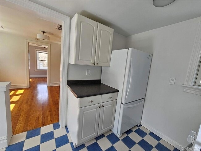 Building Photo - 95 NY-59