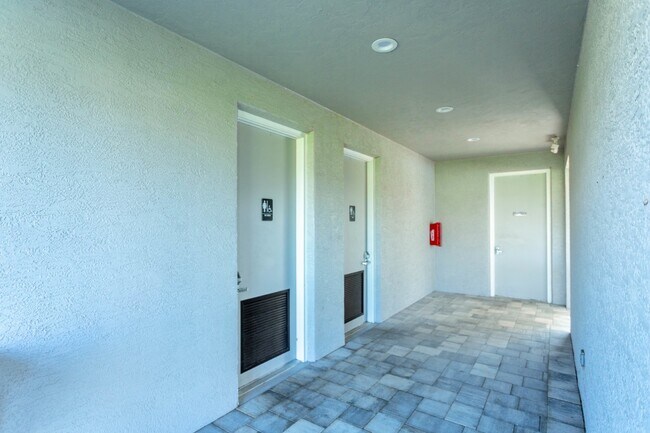 Building Photo - ***AVAILABLE FOR TOURS NOVEMBER/Beautiful Modern 5 Bed/3 bath/Exclusive Graystone Hills Community