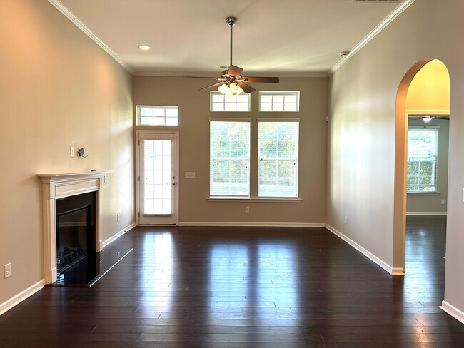 Building Photo - 4640 Blackmuir Wood Cir