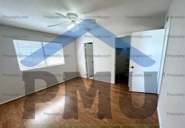 Building Photo - AVAILABLE NOW!!! Stunning 4-Bed, 3-Bath Ho...