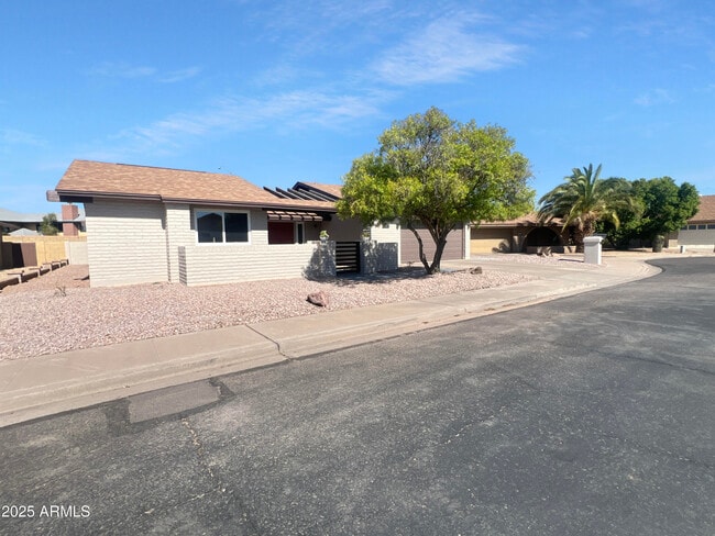 Primary Photo - 2347 S Canton