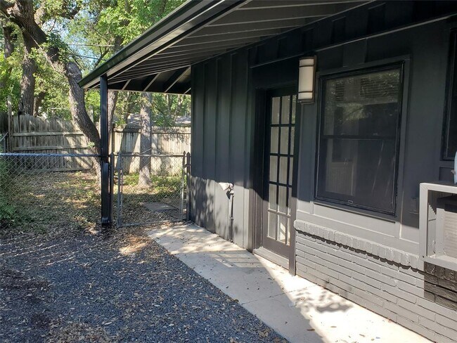 Building Photo - 3408 Northland Dr