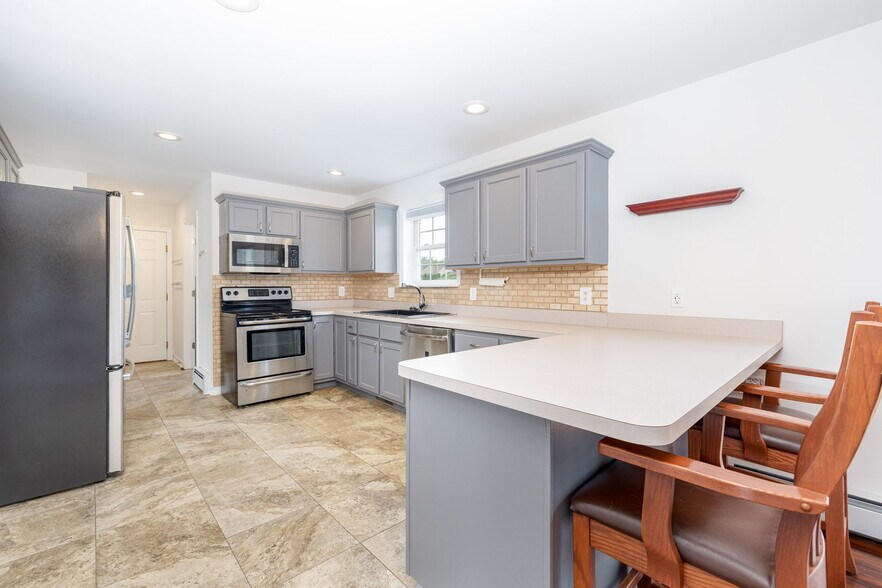 Building Photo - 249 Babbs Rd