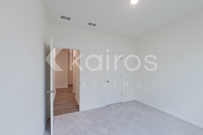 Building Photo - 635 Castillo Dr