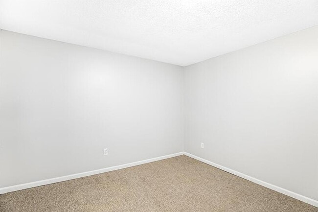 Building Photo - 7041 South Bluewater Drive - 1