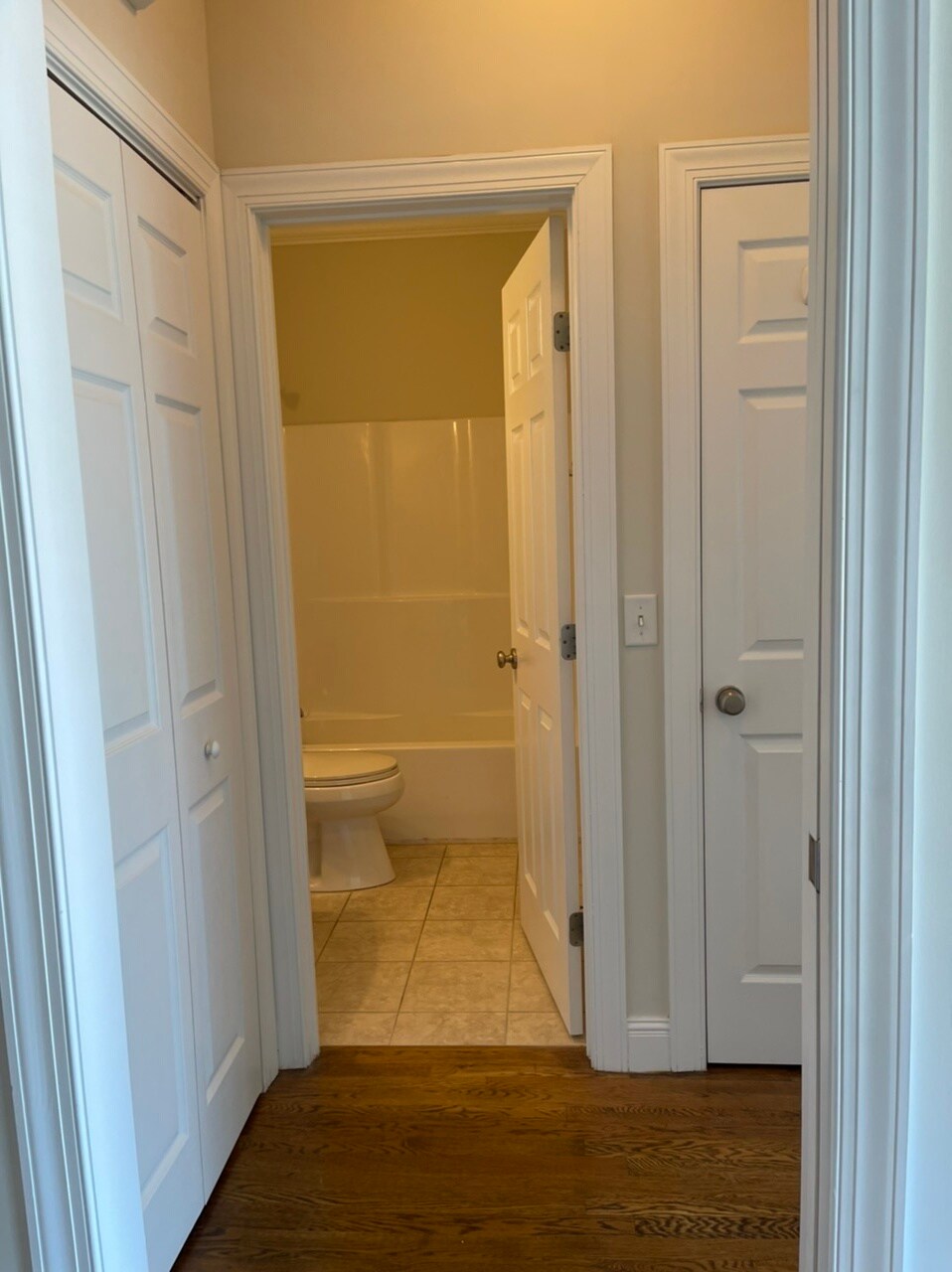 Building Photo - 144 Saint James Pl