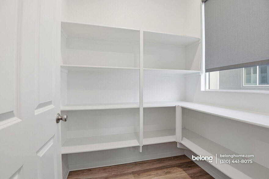 Building Photo - 14043 Royalton Ln