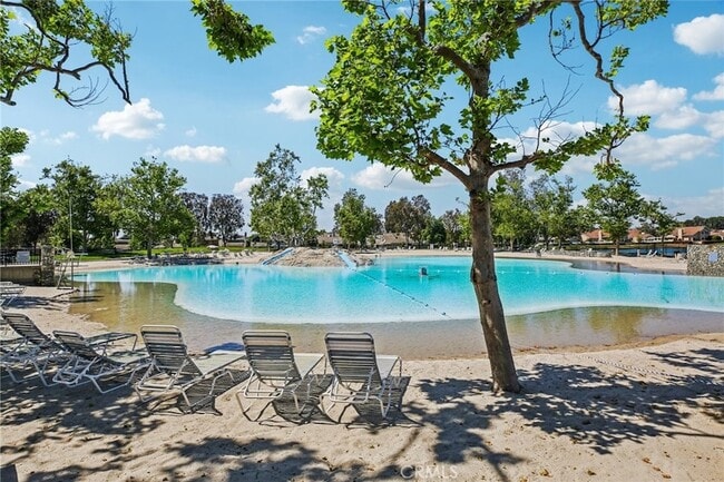 Building Photo - 15 Waterway