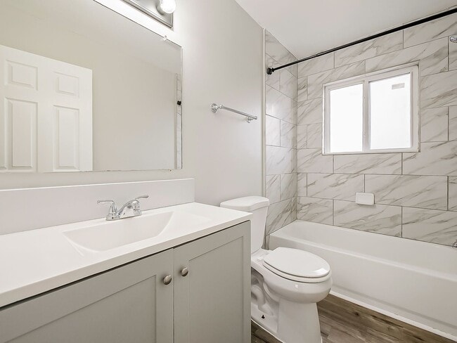 Building Photo - 1498 Nancywood Dr