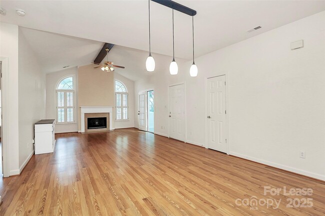Building Photo - 11357 Olde Turnbury Ct