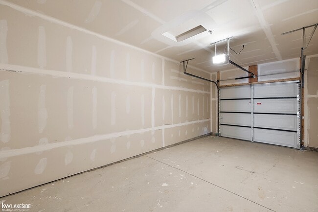 Building Photo - 51410 Tides Dr
