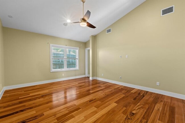 Building Photo - 2609 Oak Haven Dr