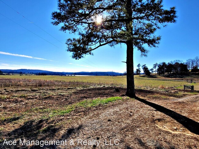 Building Photo - 3 br, 2 bath House - 372 County Rd 201