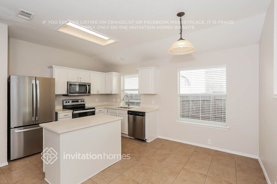 Building Photo - 2513 Tar Heel Dr