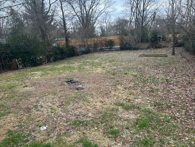 Building Photo - 1404 Logan St