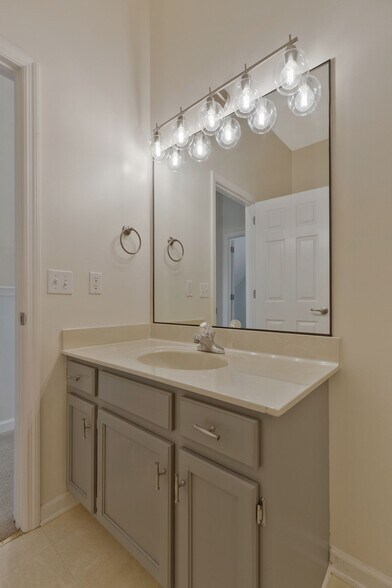 Building Photo - 5204 Catspaw Dr
