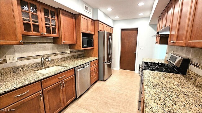 Building Photo - 1771 Rolling Hills Dr