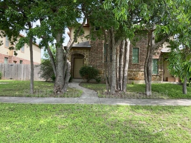 Building Photo - 215 N College St