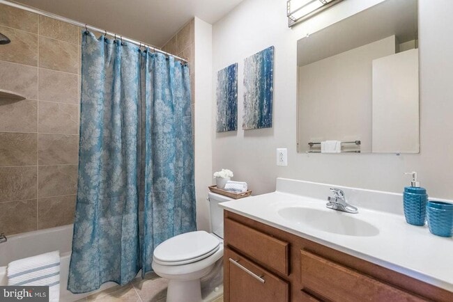 Building Photo - 1200 Walnut St