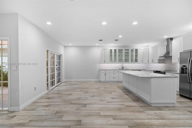 Building Photo - 1240 Weeping Willow Way