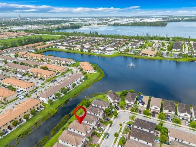 Building Photo - 3332 W 95th Terrace