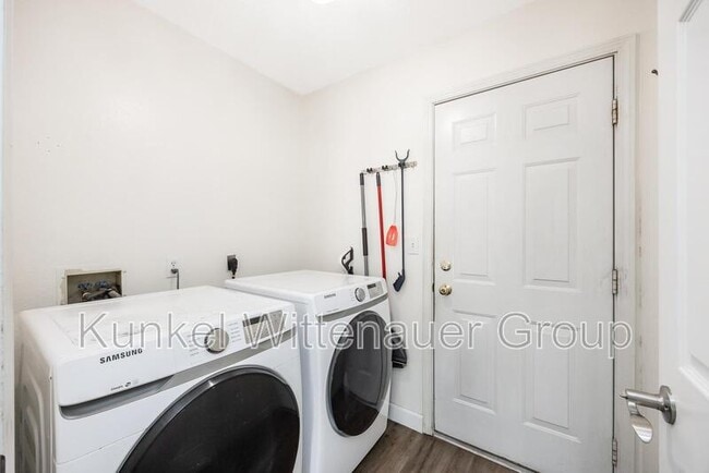 Building Photo - 1109 Danzig Dr