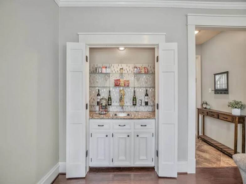 Building Photo - 6035 Spring Creek Grove Ln