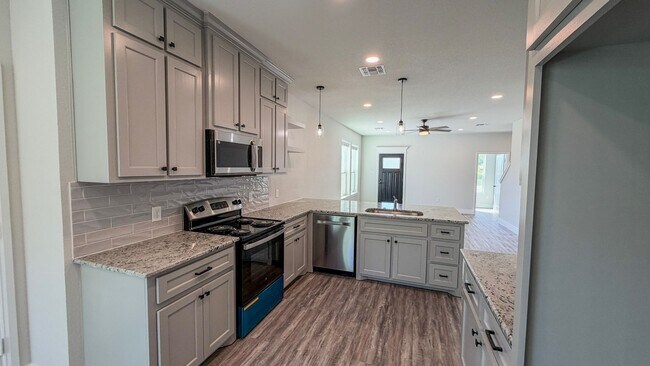 Building Photo - **BRAND NEW HOME FOR RENT**