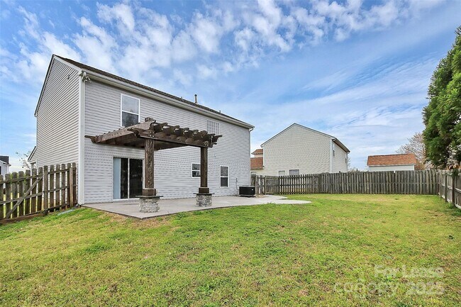 Building Photo - 1711 Rustic Arch Way