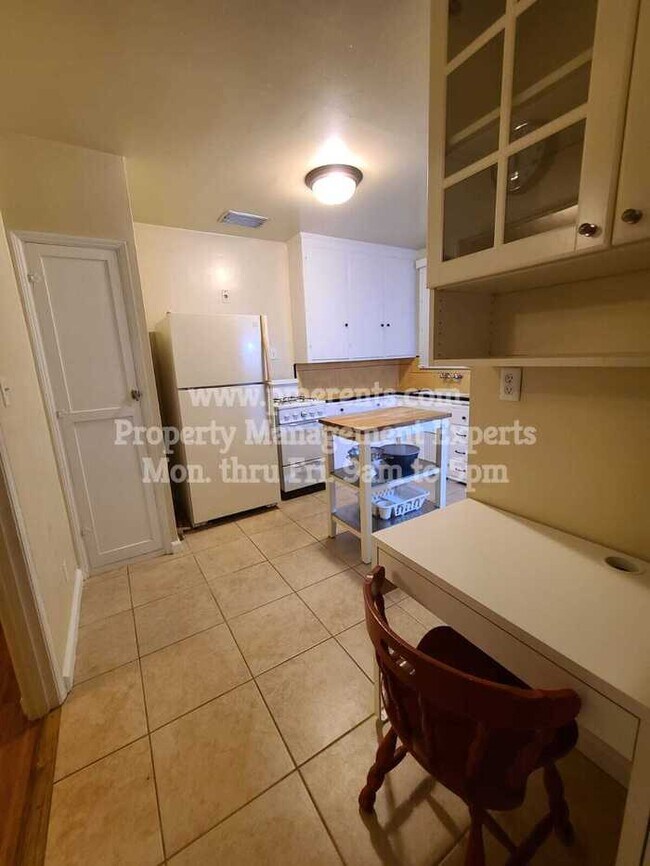 Building Photo - 1528 S Tuxedo Ave