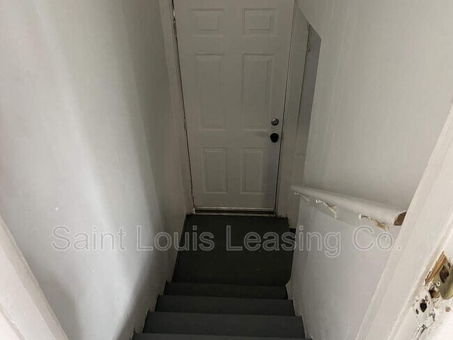 Building Photo - 1214 Gruner Pl